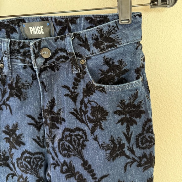 NWOT PAIGE Leenah Trouser Leg Jeans Damask Floral Flocking Denim Women’s Size 25 - Picture 7 of 13